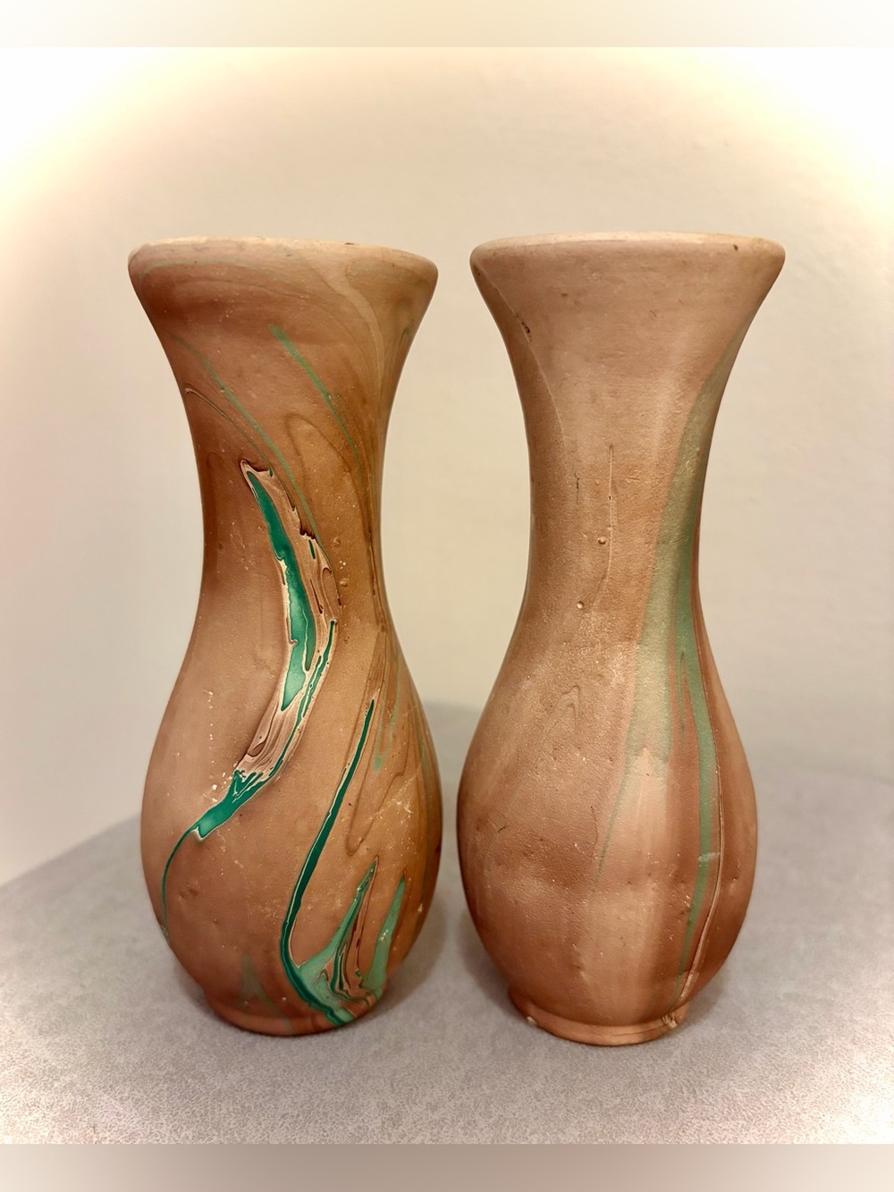 Garden of The Gods Colorado Marbled Green Brown Pottery Vases Set of 2 VTG 5 1/4